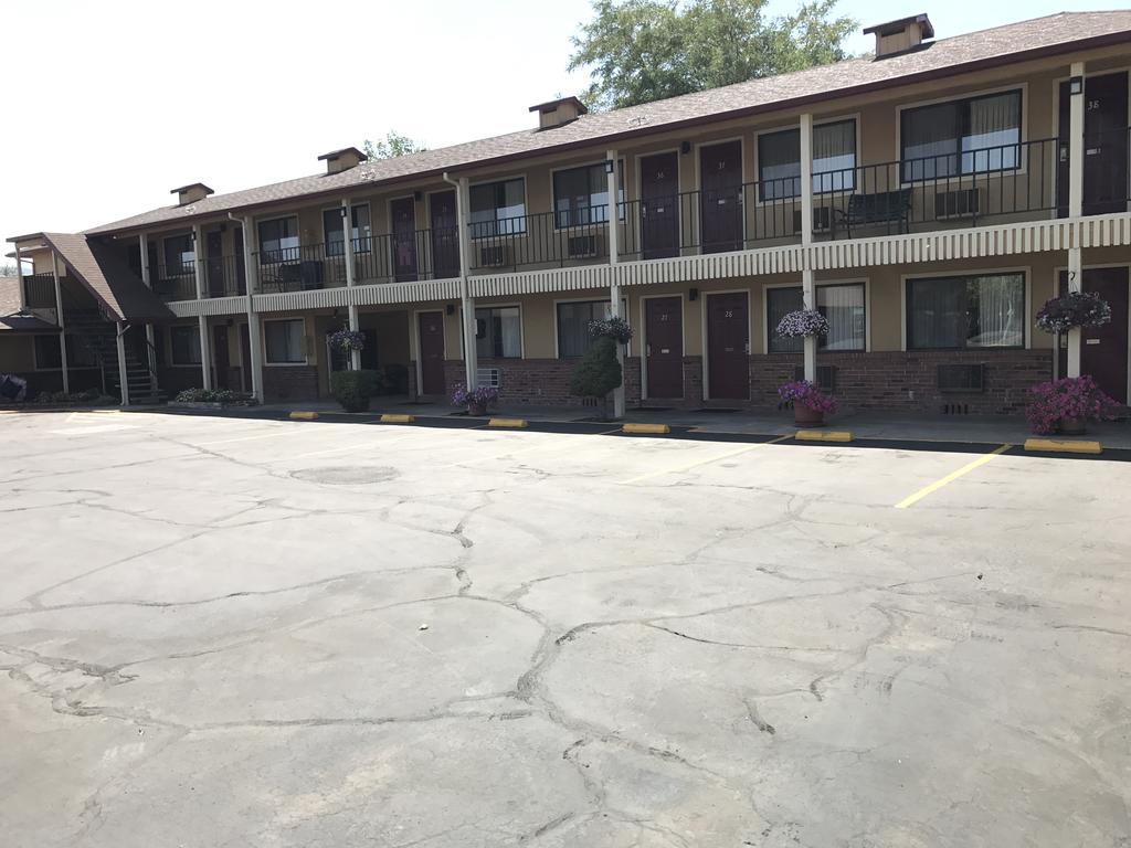 Klamath Motor Lodge Yreka Exterior photo