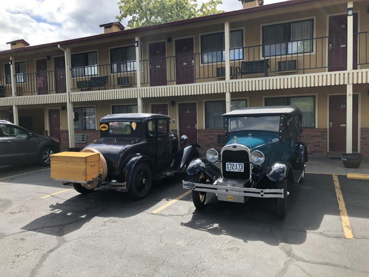 Klamath Motor Lodge Yreka Exterior photo